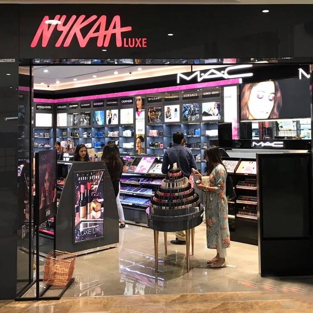 Lenskart, Nykaa, Mamaearth, and boAt expanding through offline retail stores as part of their omnichannel growth strategy in India.