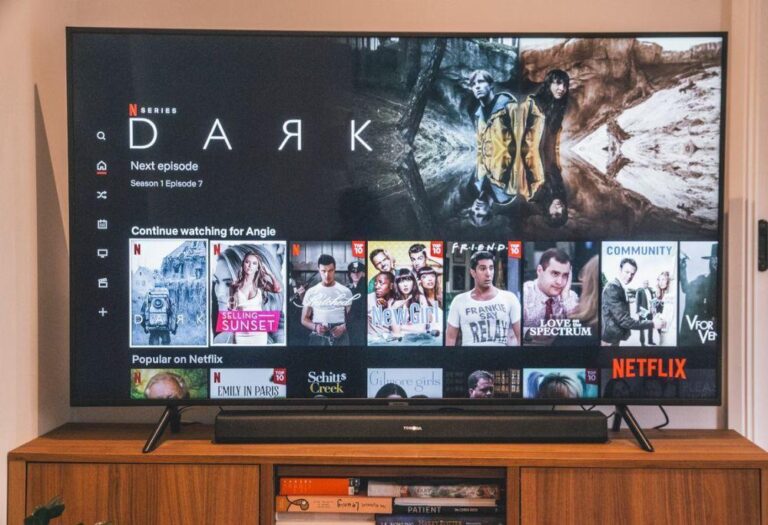 Netflix’s streaming pivot: How a free feature killed its own DVD business