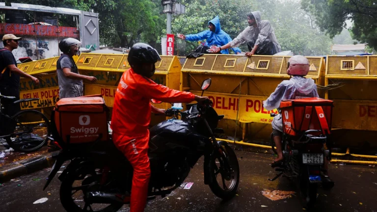 Delhi Police Advises Uber, Ola, Swiggy and Zomato to Regulate Services in Central Delhi