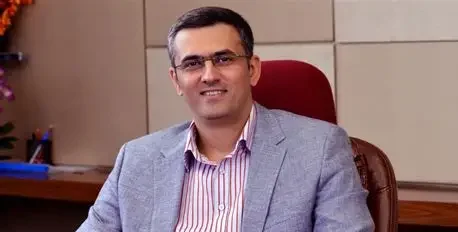 Dhruv Shringi: How He Built Yatra into a Leading Corporate Travel Platform